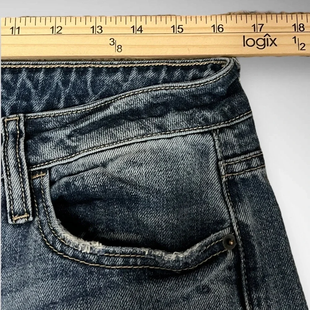 HIDDEN Bailey Slim‎ Fit Boyfriend Medium Wash Distressed Raw Hem Jeans 28 | EUC